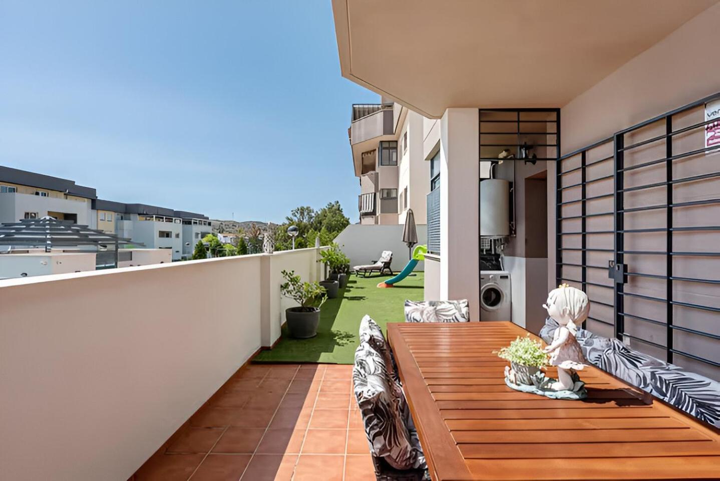 Ven Descansa Y Conoce Málaga Exterior foto